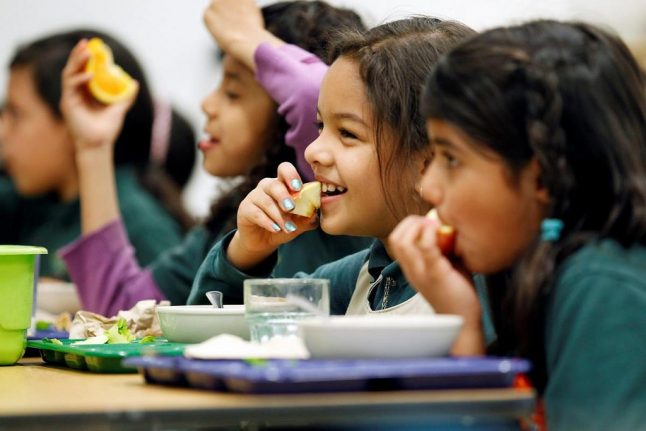 Kids Eating Lunch